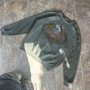 Vintage Fieldmaster Nature Wolf Outdoorsmen Crewneck Sweatshirt